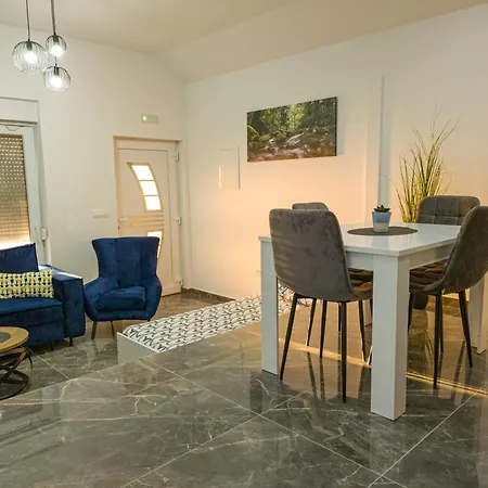 Apartments With A Swimming Pool In The Dalmatian Hinterland Imotski